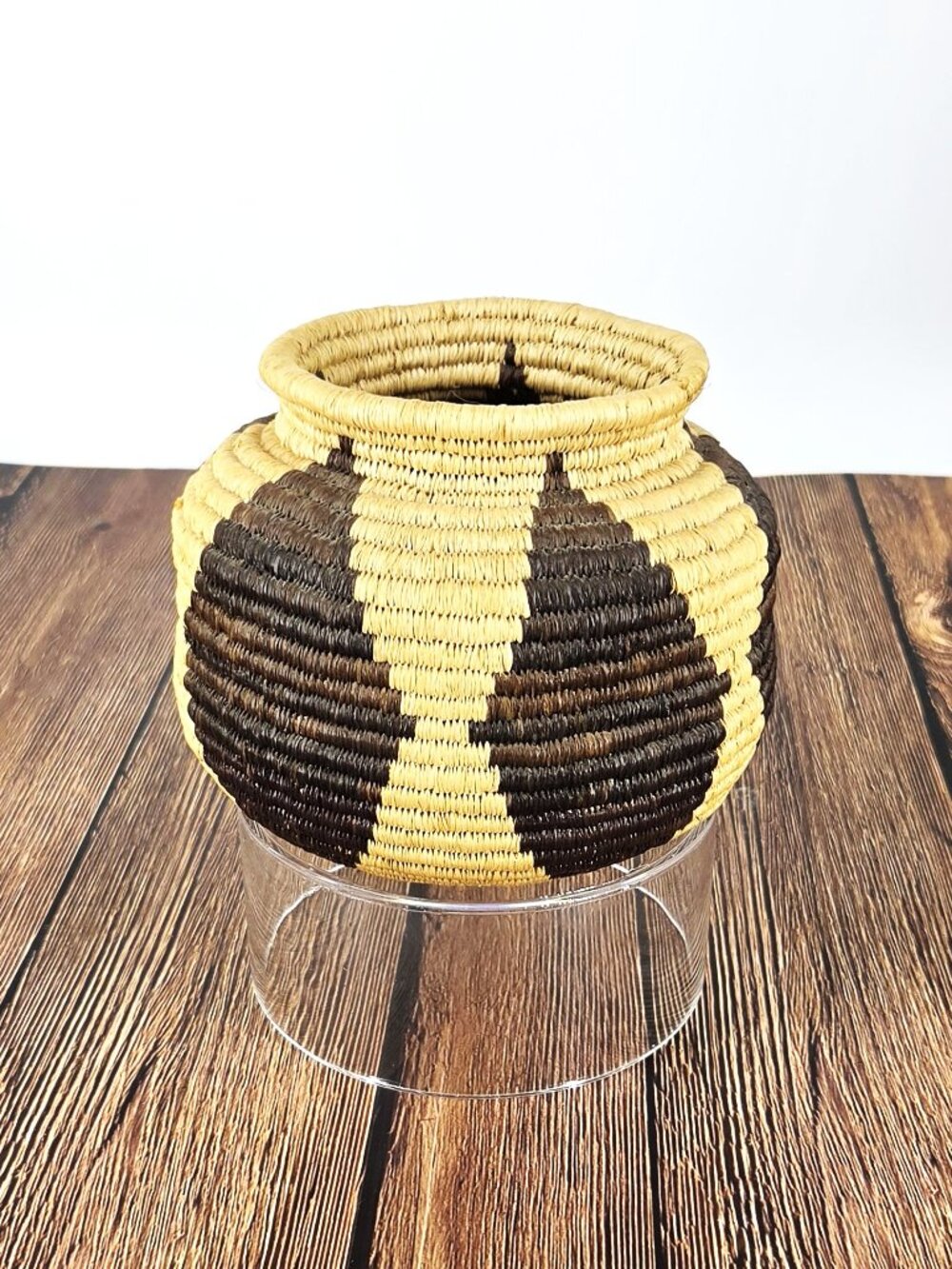 VTG Handwoven Coil Raffia Geometric Folk Art Wounaan Style Natural Fiber Basket